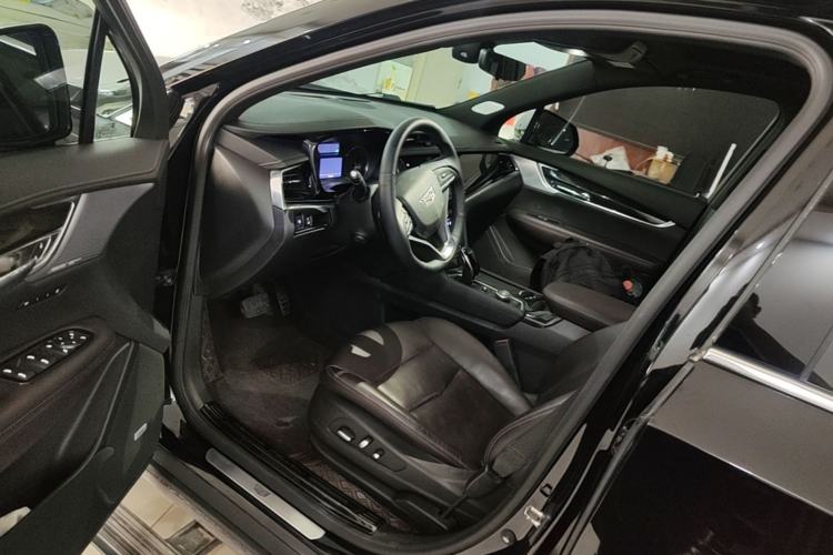 Used Cadillac XT6 2022 2.0T Six-Seater Four-Wheel Drive Luxury Version Driver Seat