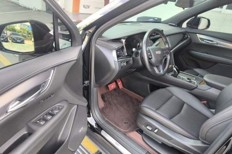 Used Cadillac XT6 2022 2.0T Six-Seater Four-Wheel-Drive Luxury Version Driver Seat