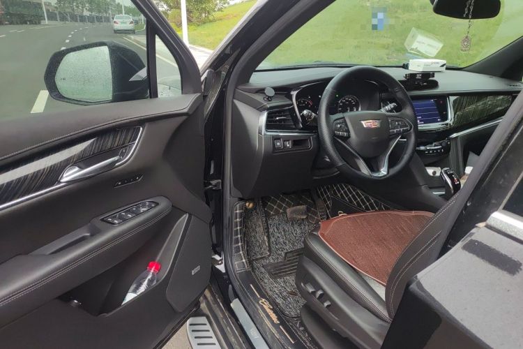 Used Cadillac XT6 2022 2.0T 7-Seater Two-Wheel Drive Luxury Version Driver Seat