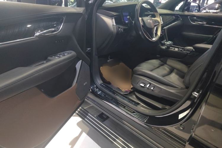 Used Cadillac XT6 2022 2.0T Six-Seater Two-Wheel-Drive Luxury Version Driver Seat