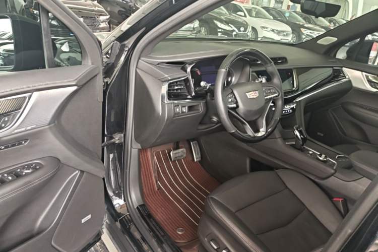 Used Cadillac XT6 2022 2.0T Six-Seater Four-Wheel-Drive Prestige Version Driver Seat
