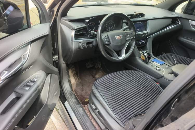Used Cadillac XT6 2022 2.0T Six-Seater Four-Wheel-Drive Luxury Version Driver Seat