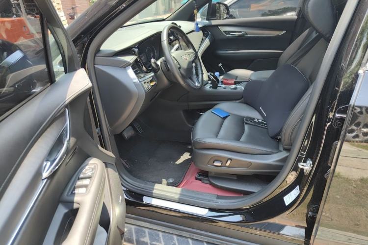 Used Cadillac XT6 2022 2.0T Six-Seater Four-Wheel-Drive Luxury Version Driver Seat