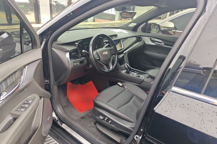 Used Cadillac XT6 2022 2.0T Six-Seater Four-Wheel Drive Luxury Version Driver Seat