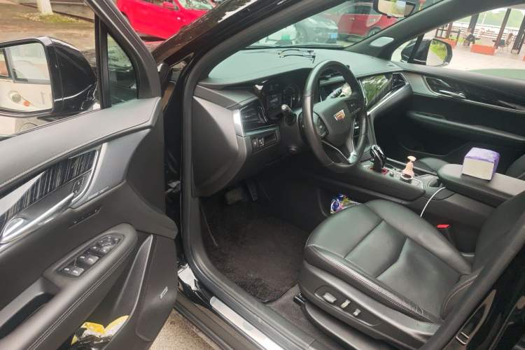 Used Cadillac XT6 2022 2.0T Six-Seater Four-Wheel Drive Luxury Version Driver Seat