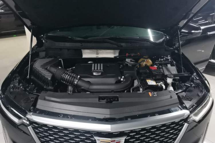 Used Cadillac XT6 2022 2.0T Six-Seater Four-Wheel Drive Luxury Version Engine Bay