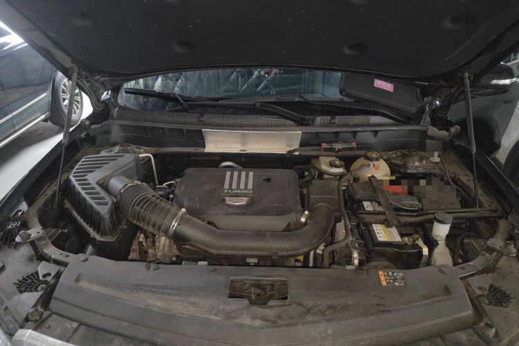 Used Cadillac XT6 2022 2.0T Six-Seater Four-Wheel Drive Luxury Version Engine Bay