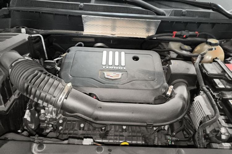 Used Cadillac XT6 2022 2.0T 7-Seater Four-Wheel Drive Luxury Standard Edition Engine Bay