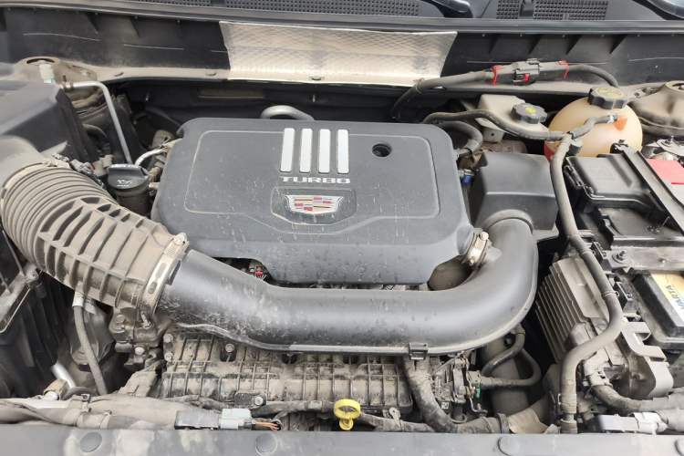 Used Cadillac XT6 2022 2.0T Six-Seater Four-Wheel-Drive Luxury Version Engine Bay