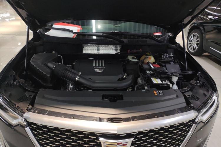 Used Cadillac XT6 2022 2.0T Six-Seater Four-Wheel Drive Luxury Version Engine Bay