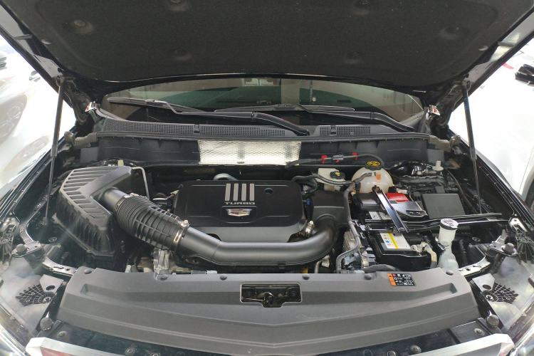 Used Cadillac XT6 2022 2.0T Six-Seater Four-Wheel-Drive Luxury Version Engine Bay
