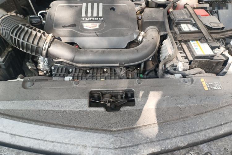Used Cadillac XT6 2022 2.0T Six-Seater Four-Wheel Drive Luxury Version Engine Bay