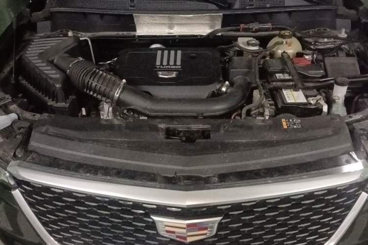 Used Cadillac XT6 2022 2.0T Six-Seater Four-Wheel Drive Luxury Version Engine Bay