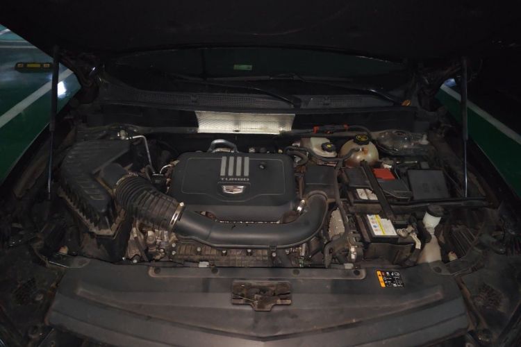 Used Cadillac XT6 2022 2.0T Six-Seater Four-Wheel-Drive Luxury Version Engine Bay