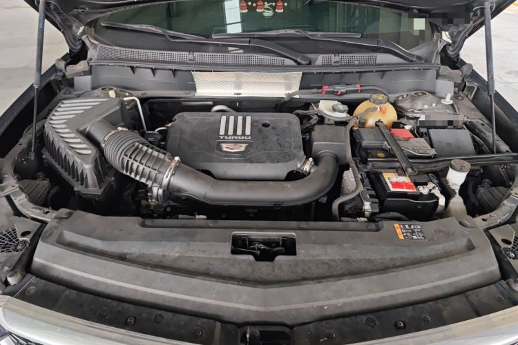 Used Cadillac XT6 2022 2.0T 7-Seater Four-Wheel-Drive Luxury Version Engine Bay