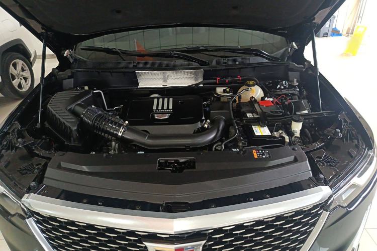 Used Cadillac XT6 2022 2.0T Six-Seater Four-Wheel-Drive Luxury Version Engine Bay