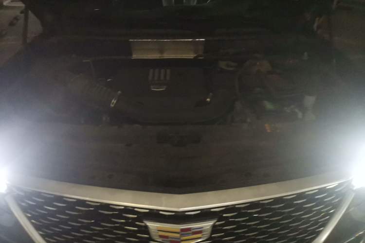 Used Cadillac XT6 2022 2.0T Six-Seater Four-Wheel-Drive Luxury Standard Edition Engine Bay