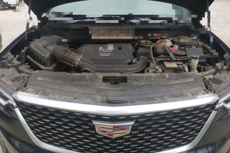 Used Cadillac XT6 2022 2.0T Six-Seater Two-Wheel-Drive Luxury Version Engine Bay