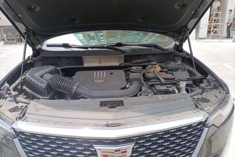 Used Cadillac XT6 2022 2.0T 7-Seater Four-Wheel-Drive Luxury Version Engine Bay