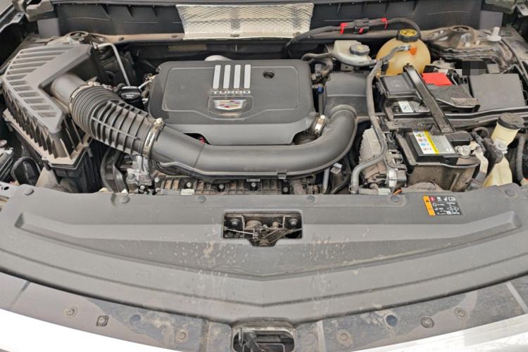 Used Cadillac XT6 2022 2.0T Six-Seater Four-Wheel Drive Luxury 120th Anniversary Limited Edition Engine Bay