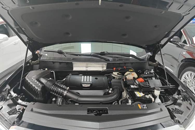 Used Cadillac XT6 2022 2.0T Six-Seater Four-Wheel Drive Luxury Version Engine Bay