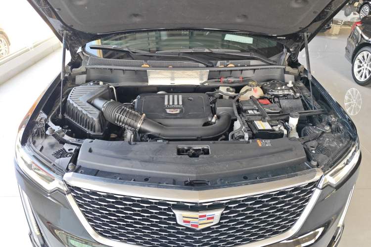 Used Cadillac XT6 2022 2.0T 7-Seater Two-Wheel Drive Luxury Version Engine Bay