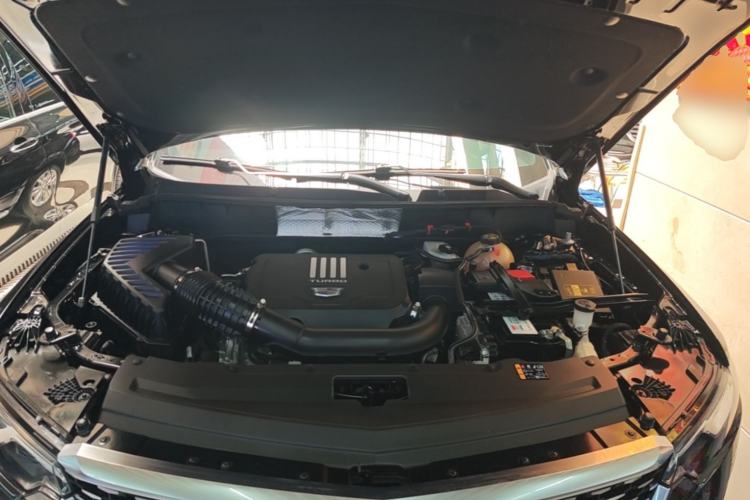 Used Cadillac XT6 2022 2.0T 7-Seater Four-Wheel-Drive Luxury Version Engine Bay