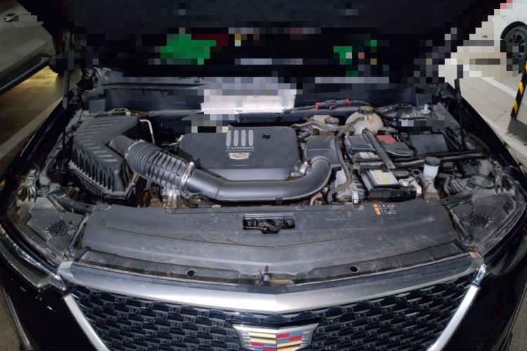 Used Cadillac XT6 2022 2.0T 7-Seater Four-Wheel-Drive Luxury Version Engine Bay