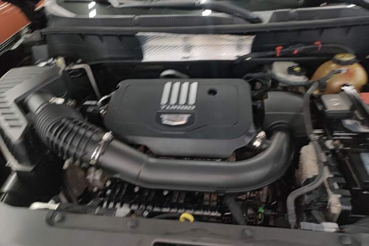 Used Cadillac XT6 2022 2.0T Six-Seater Four-Wheel Drive Luxury Version Engine Bay