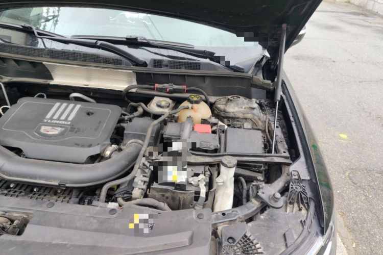 Used Cadillac XT6 2022 2.0T Six-Seater Four-Wheel-Drive Luxury Standard Edition Engine Bay Left