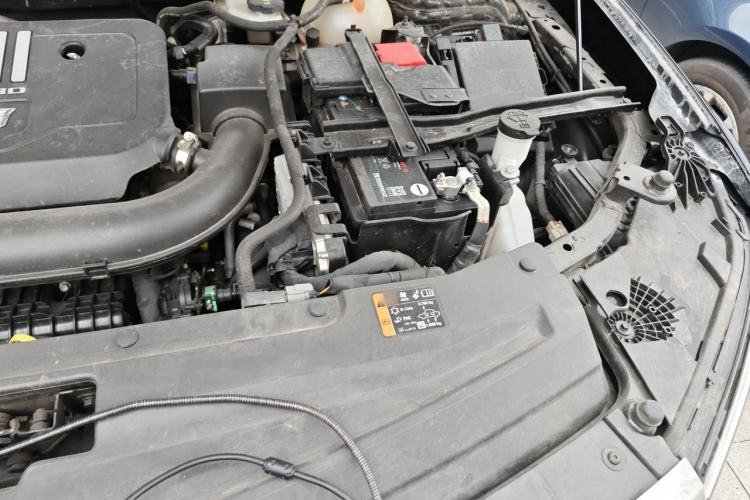 Used Cadillac XT6 2022 2.0T Six-Seater Four-Wheel-Drive Luxury Standard Edition Engine Bay Left