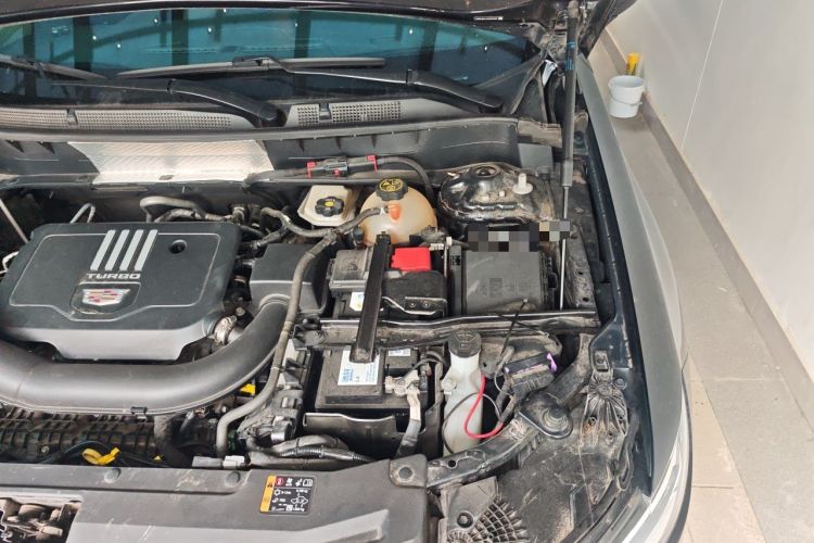 Used Cadillac XT6 2022 2.0T 7-Seater Four-Wheel Drive Luxury Version Engine Bay Left