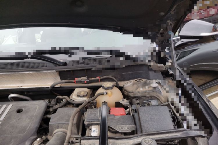 Used Cadillac XT6 2022 2.0T Six-Seater Four-Wheel Drive Luxury Version Engine Bay Left