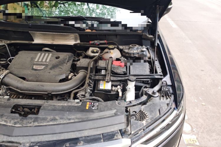 Used Cadillac XT6 2022 2.0T 7-Seater Four-Wheel Drive Luxury Version Engine Bay Left