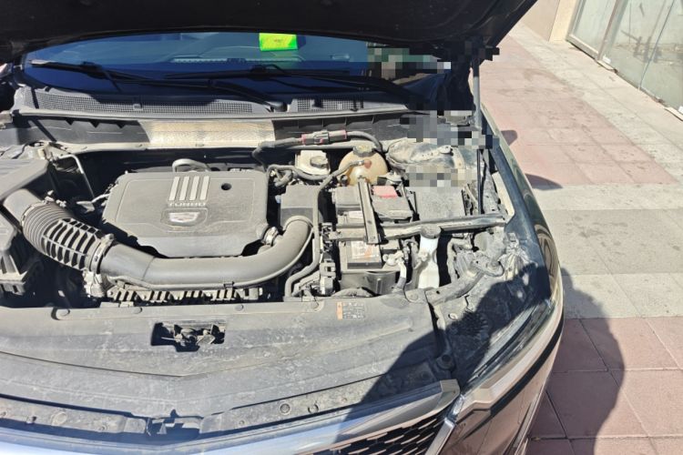Used Cadillac XT6 2022 2.0T Six-Seater Four-Wheel Drive Luxury Version Engine Bay Left