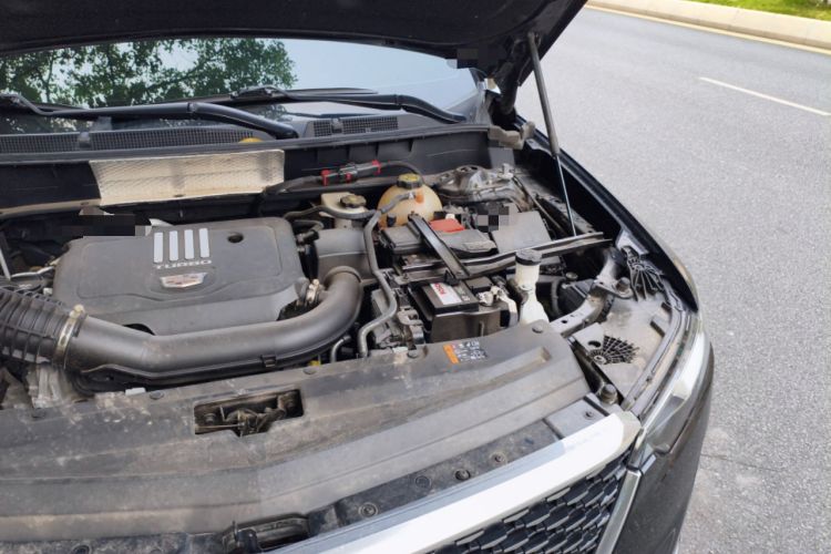 Used Cadillac XT6 2022 2.0T Six-Seater Four-Wheel-Drive Luxury Version Engine Bay Left