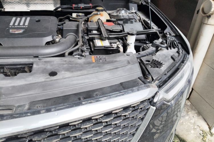 Used Cadillac XT6 2022 2.0T 7-Seater Four-Wheel Drive Luxury Standard Edition Engine Bay Left