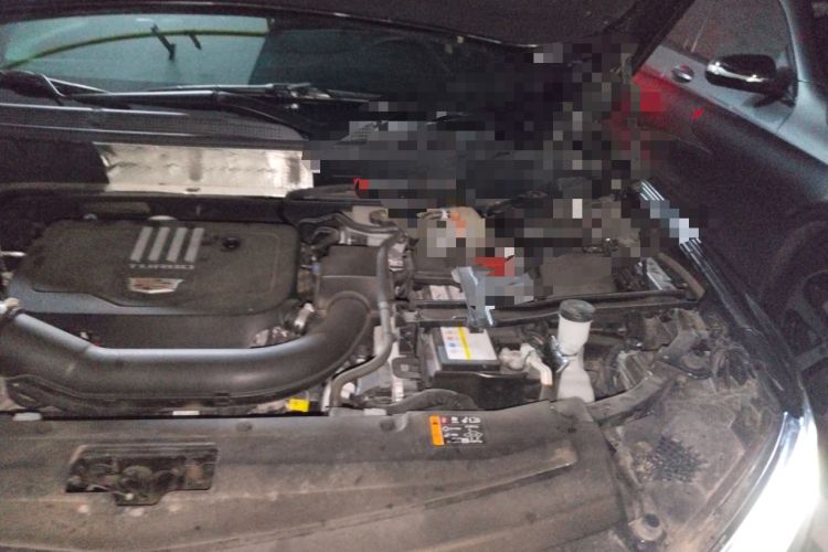 Used Cadillac XT6 2022 2.0T Six-Seater Four-Wheel Drive Luxury Version Engine Bay Left