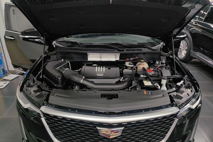 Used Cadillac XT6 2022 2.0T 7-Seater Four-Wheel-Drive Luxury Version Engine Bay