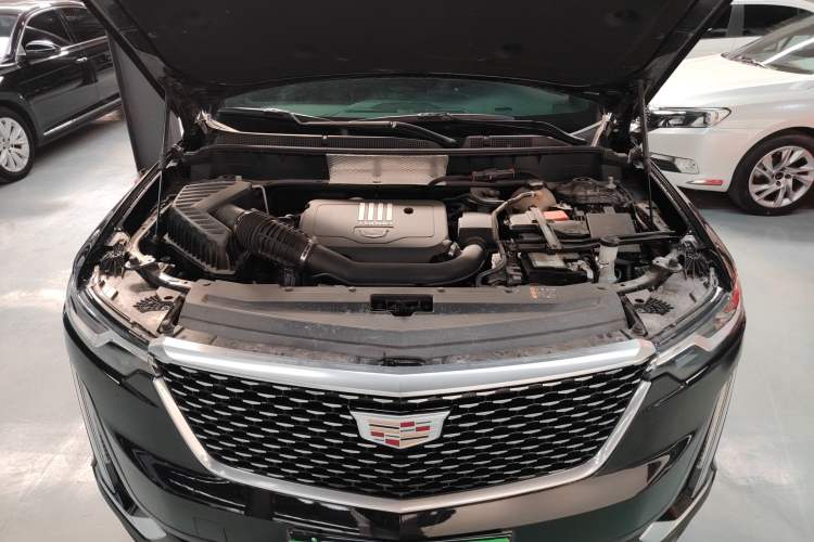 Used Cadillac XT6 2022 2.0T 7-Seater Four-Wheel-Drive Luxury Version Engine Bay