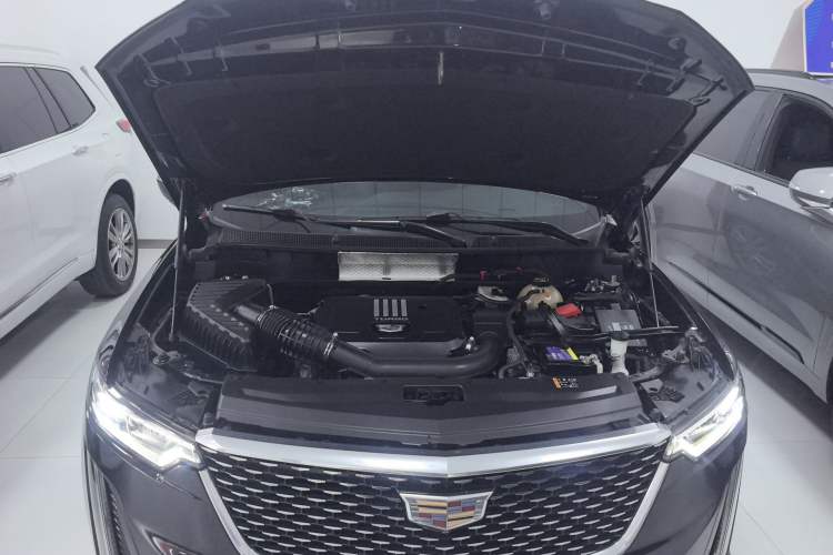Used Cadillac XT6 2022 2.0T 7-Seater Four-Wheel Drive Luxury Version Engine Bay