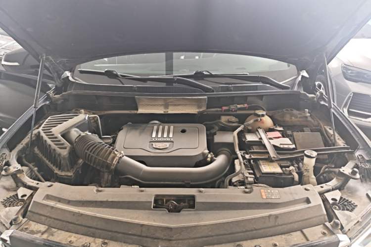 Used Cadillac XT6 2022 2.0T Six-Seater Four-Wheel-Drive Prestige Version Engine Bay