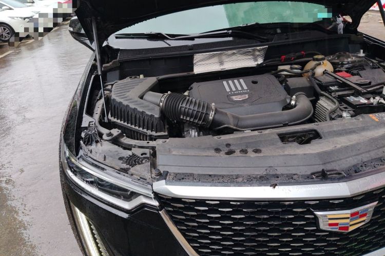 Used Cadillac XT6 2022 2.0T 7-Seater Four-Wheel Drive Luxury Version Engine Bay Right