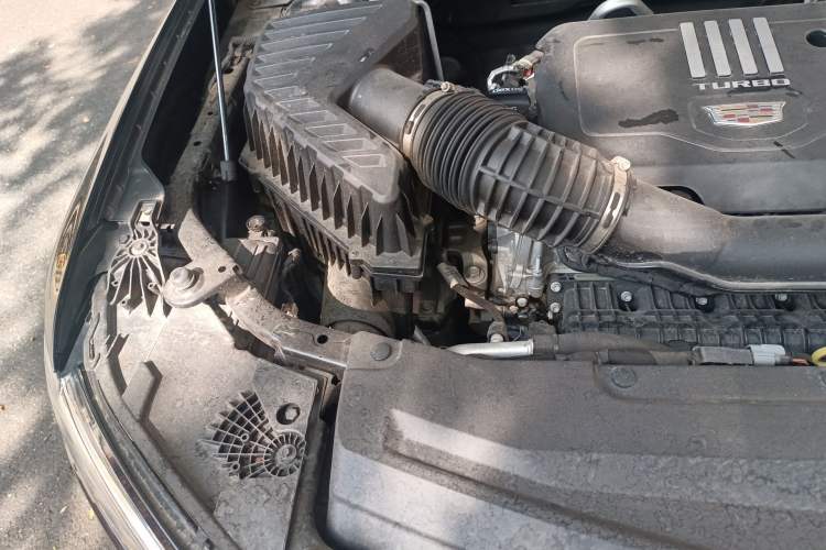Used Cadillac XT6 2022 2.0T Six-Seater Four-Wheel Drive Luxury Version Engine Bay Right