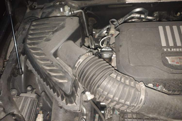 Used Cadillac XT6 2022 2.0T Six-Seater Four-Wheel Drive Luxury Version Engine Bay Right