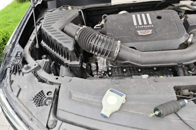 Used Cadillac XT6 2022 2.0T Six-Seater Four-Wheel-Drive Luxury Standard Edition Engine Bay Right