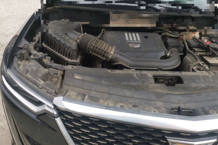 Used Cadillac XT6 2022 2.0T Six-Seater Two-Wheel-Drive Luxury Version Engine Bay Right