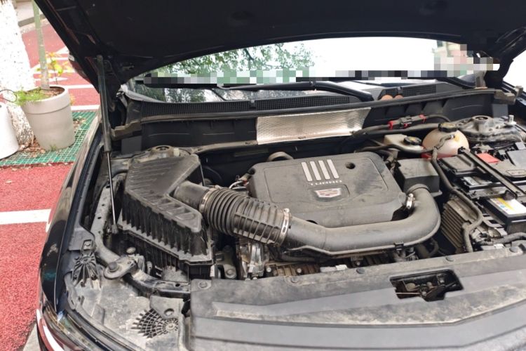 Used Cadillac XT6 2022 2.0T 7-Seater Four-Wheel Drive Luxury Version Engine Bay Right