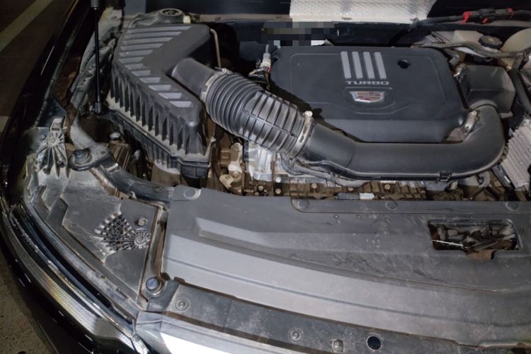 Used Cadillac XT6 2022 2.0T 7-Seater Four-Wheel-Drive Luxury Version Engine Bay Right