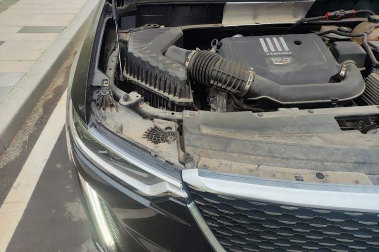 Used Cadillac XT6 2022 2.0T 7-Seater Two-Wheel Drive Luxury Version Engine Bay Right